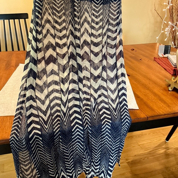 Maxi Dress with Inside Liner - Picture 2 of 3